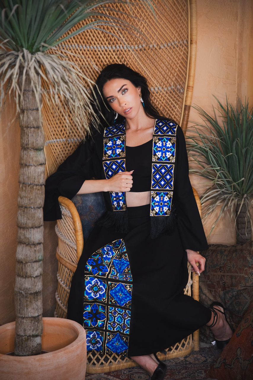 Lajevard cropped coat